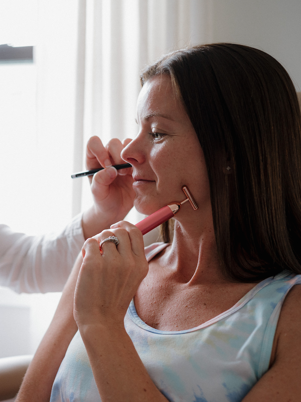 Patient receiving Neck Restoration Treatment at Simply You